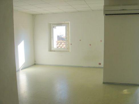 Location Appartement T3 MARSEILLE 13EME CHATEAU GOMBERT DANS MAISON DE VILLE T3 SUR 2 NIVEAUX - PROCHE TOUTES COMMODITES - DOUBLE VITRAGE - CLIM