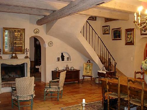 Location villa t7 plan de cuques 13380 marseille