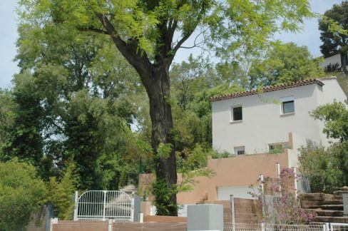 Location VILLA T4 MARSEILLE 4EME PROXIMITE GARE BLANCARDE A LA LOCATION - DANS PROPRIETE - RECENT - TERRASSE - TERRAIN CLOS - GD GARAGE