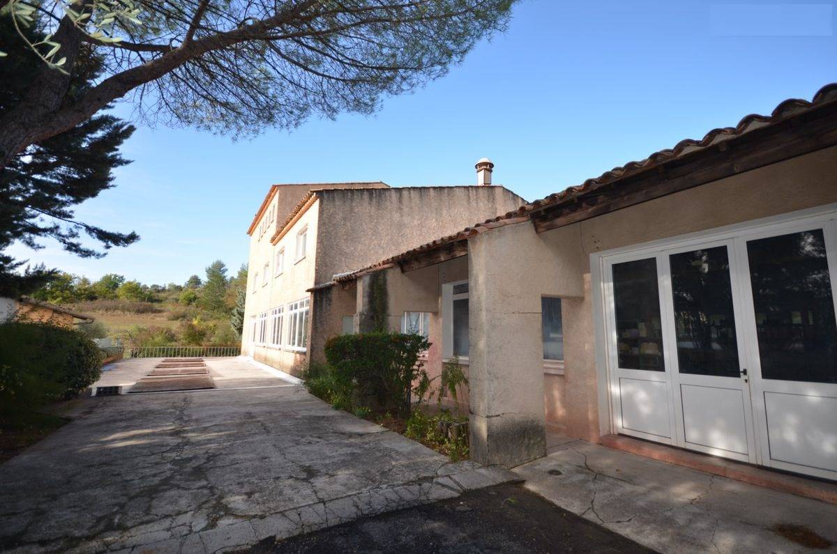 Location LOCAL COMMERCIAL  MOUSTIERS SAINTE-MARIE