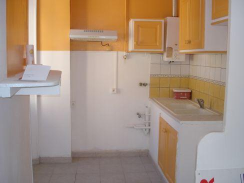 Location T1 MARSEILLE 4EME LES CHUTES LAVIES DANS IMMEUBLE APPARTEMENT DE TYPE 1/2 PROXIMITE GARE ST CHARLES