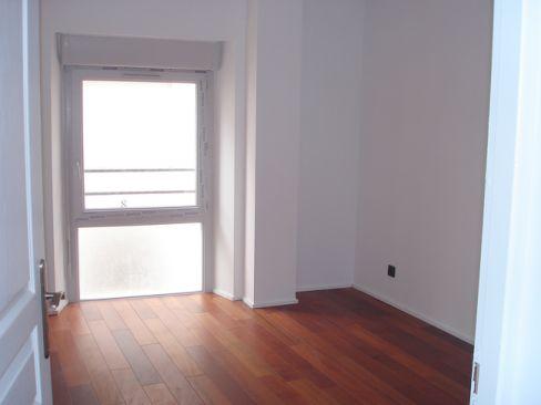 Location Appartement T3/4 MARSEILLE 10EME MENPENTI DANS IMMEUBLE STANDING RECENT - PARKING PRIVE - CAVE