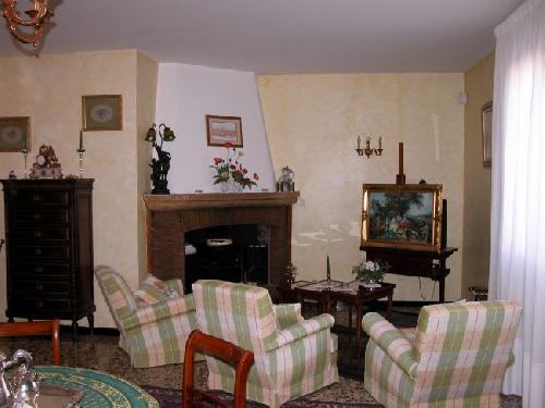 Location villa t7 plan de cuques 13380