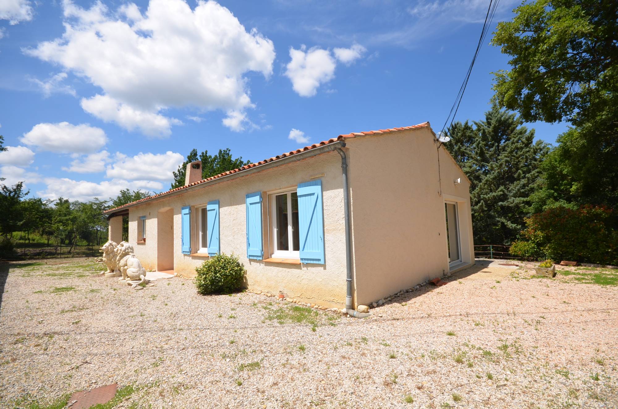 Location VILLA T4 DE PLAIN-PIED T4 RIEZ