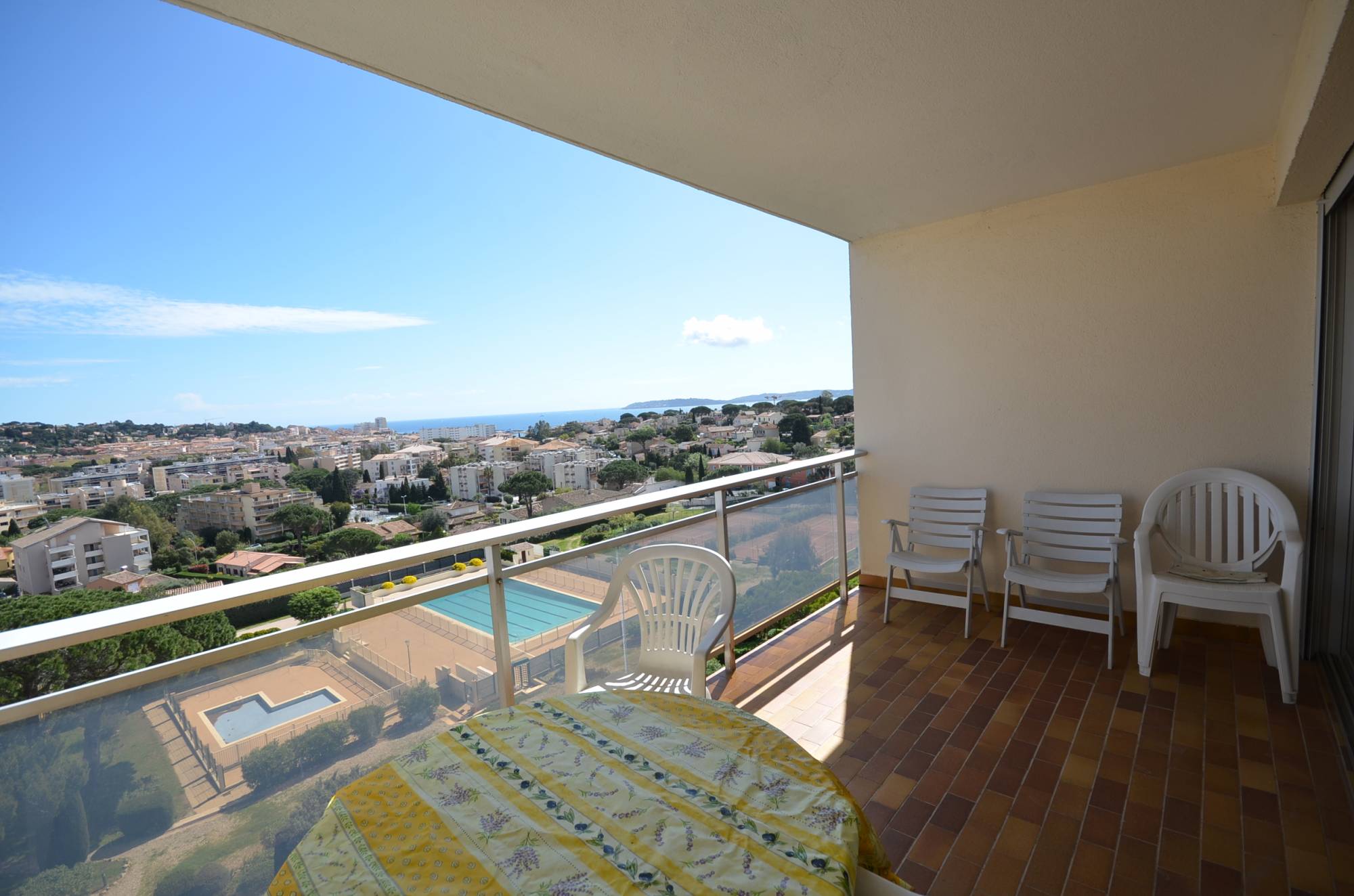Vente STUDIO  SAINTE MAXIME STUDIO VUE IMPRENABLE SUR LA MER ET LE GOLFE DE SAINT-TROPEZ