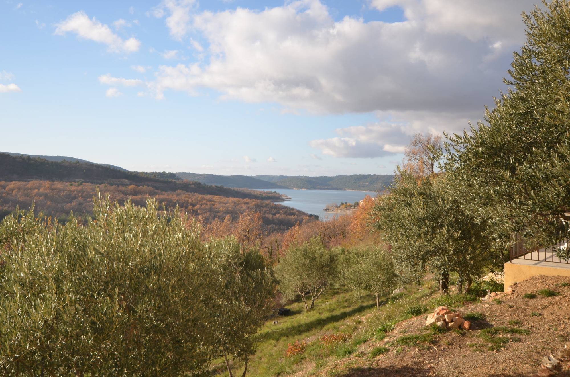 Vente VILLA T4 BAUDUEN VILLA AU CALME AVEC VUE IMPRENABLE SUR LE LAC DE SAINTE-CROIX