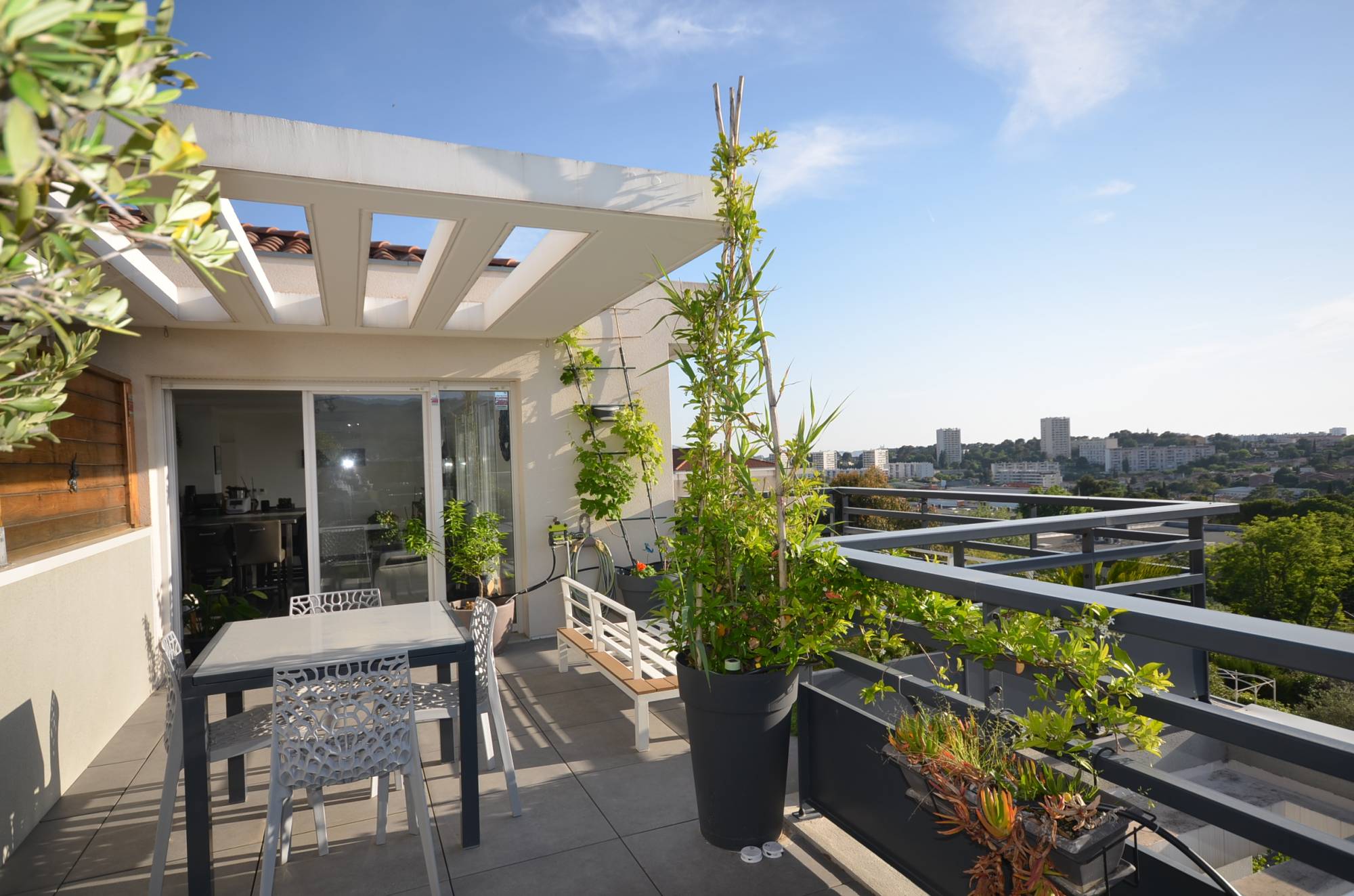 Vente SUPERBE T4 CHÂTEAU GOMBERT TECHNOPÔLE 13013 TT4 MARSEILLE 13ème