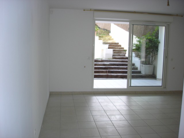 Location Appartement T3 MARSEILLE 13EME   CHATEAU GOMBERT Appartement  avec jardinet, terrasse, cave , garage
