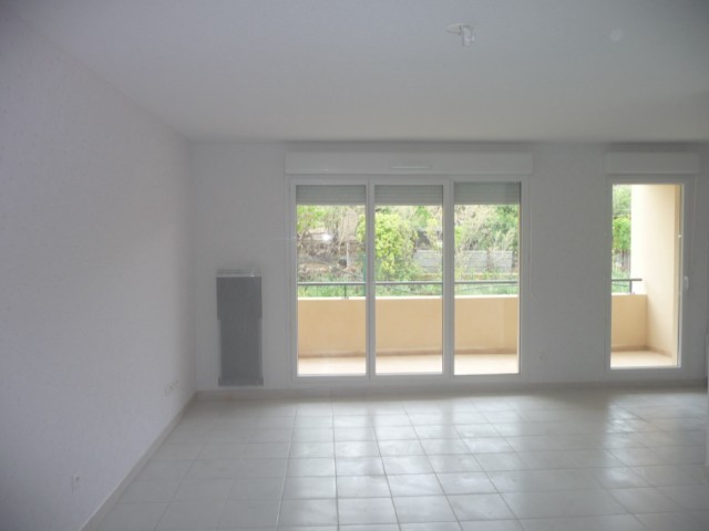 Location T3 MARSEILLE 13EME TECHNOPOLE CHATEAU GOMBERT DANS RESIDENCE FERMEE RECENTE T3 AU 1ER ETAGE ASC TERRASSE GGE DOUBLE + PARKING