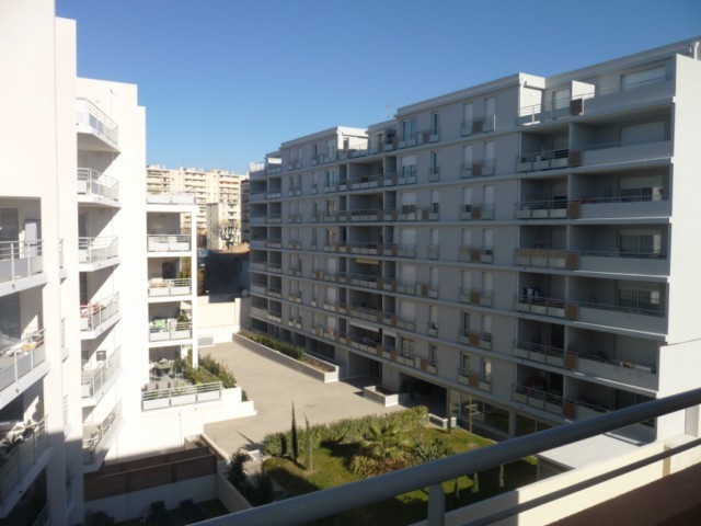Location Appartement T2 MARSEILLE 13EME ST JUST - A LA LOCATION - RESIDENCE FERMEE RECENTE - 5EME ETAGE - ASC - TERRASSE - PARKING - PROX. COMMODITES - AU CALME
