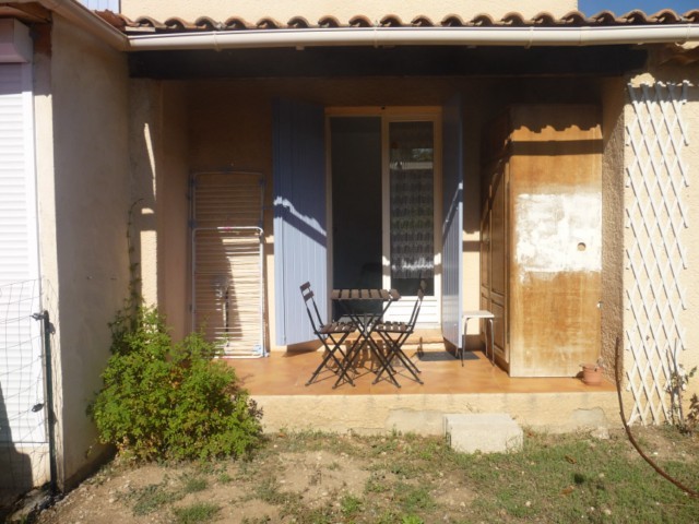 Location Appartement T2 MARSEILLE 13EME LA ROSE AU REZ DE CHAUSSEE D'UNE MAISON UN APPARTEMENT T2 MEUBLE AVEC TERRASSE - PROXIMITE COMMODITES