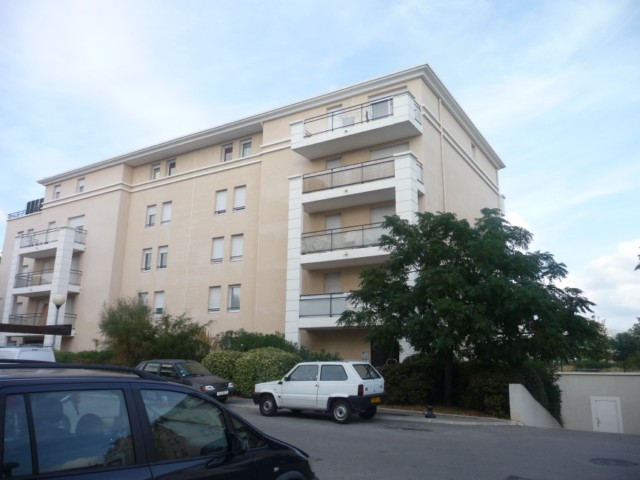 Location Appartement T1/2 MARSEILLE 13EME CHATEAU GOMBERT TECHNOPOLE A LOUER - DANS RESIDENCE FERMEE RECENTE - 1ER ETAGE - ASCENSEUR - TERRASSE - BOX FERME