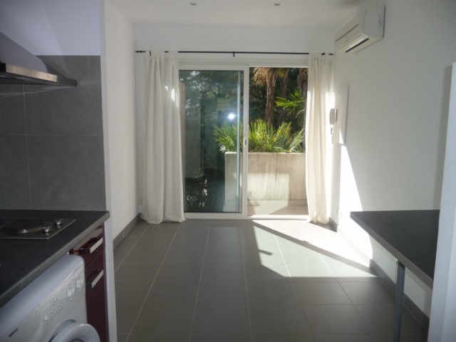 Location Appartement T1 MARSEILLE 4EME BLANCARDE DANS PROPRIETE PRIVEE - 20m² - AU CALME - CLIMATISATION REVERSIBLE