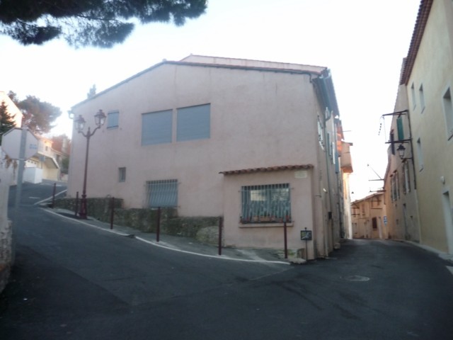 Location Appartement T1 ALLAUCH VILLAGE STUDIO REFAIT A NEUF - PROXIMITE COMMODITES - AU CALME