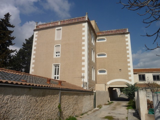 Location Appartement T1 MARSEILLE 13EME CHATEAU GOMBERT A LOUER - AU COEUR DU VILLAGE - PETIT IMMEUBLE RECENT - 1ER ETAGE - ASCENSEUR - PROX. TT COMMODITES