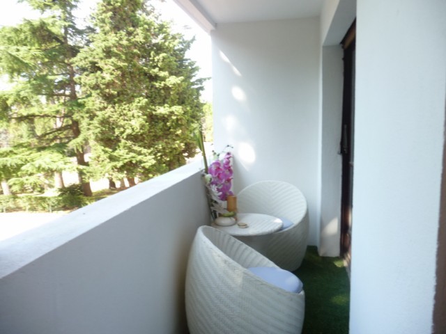 Location Appartement T3 MARSEILLE 13013 ST JEROME A LOUER - RESIDENCE FERMEE AVEC PISCINE TENNIS ET GARDIEN - 1ER ETAGE - ASC - BALCON