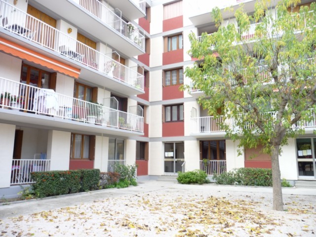 Location Appartement T3 MARSEILLE 13013 ST MITRE  A LA LOCATION - RESIDENCE FERMEE - PROCHE COMMODITES - BALCON - LOGGIA - CAVE - PARKING