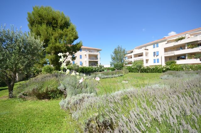Location Appartement T2 MARSEILLE 13013 TECHNOPOLE CHATEAU GOMBERT  A LA LOCATION - RESIDENCE FERMEE RECENTE - JARDINET - TERRASSE -  GARAGE - PARKING