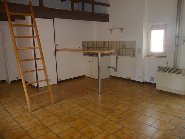 Location Appartement T1 ALLAUCH A LOUER - A PROXIMITE DU VILLAGE - AU CALME