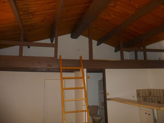 Location Appartement T1 ALLAUCH A LOUER - A PROXIMITE DU VILLAGE - AU CALME