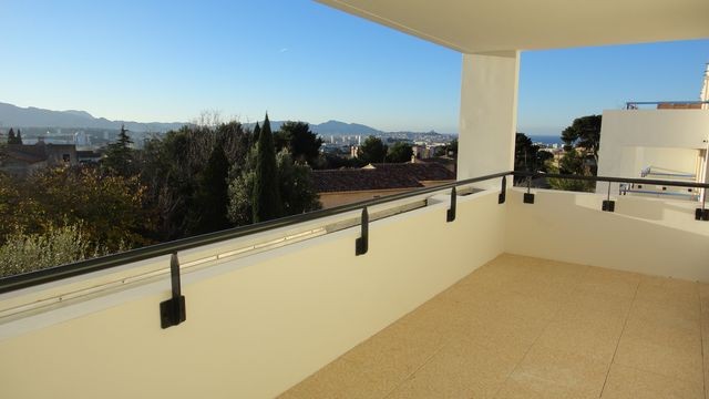 Location Appartement T3 MARSEILLE 13EME SUR LES HAUTEURS DE ST MITRE - A LA LOCATION - RESIDENCE FERMEE RECENTE - RDC/1ER - TERRASSE - GARAGE DOUBLE - CAVE