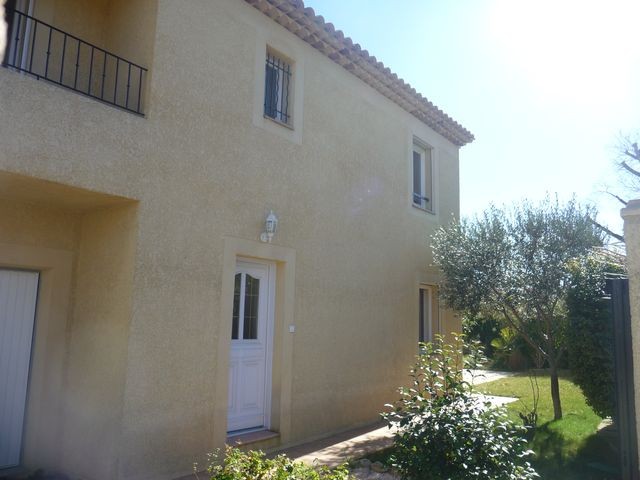 Location VILLA T5 MARSEILLE 13EME A PROXIMITE LYCEE ARTAUD CHEMIN NOTRE DAME CONSOLATION A LOUER - LOTISSEMENT FERME RECENT - CUISINE EQUIPEE - SEJOUR CHEMINEE - GARAGE - 418m² DE TERRAIN