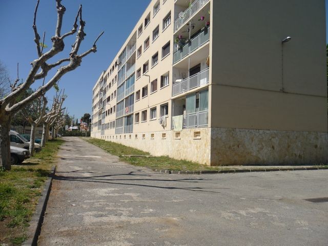 Location Appartement T6 MARSEILLE 13EME LA ROSE LES VIEUX CYPRES A LOUER - 2EME ETAGE - BALCON - LOGGIA - CAVE - FACILITE STATIONNEMENT - PROXIMITE TOUTES COMMODITES