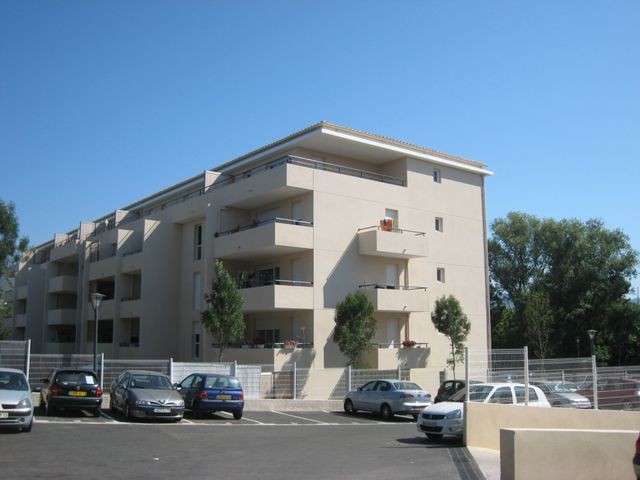 Location Appartement T3 MARSEILLE 13EME TECHNOPOLE CHATEAU GOMBERT  - A LOUER - RESIDENCE FERMEE RECENTE - 3EME ETAGE - ASCENSEUR - TERRASSE - PARKING - GARAGE DOUBLE