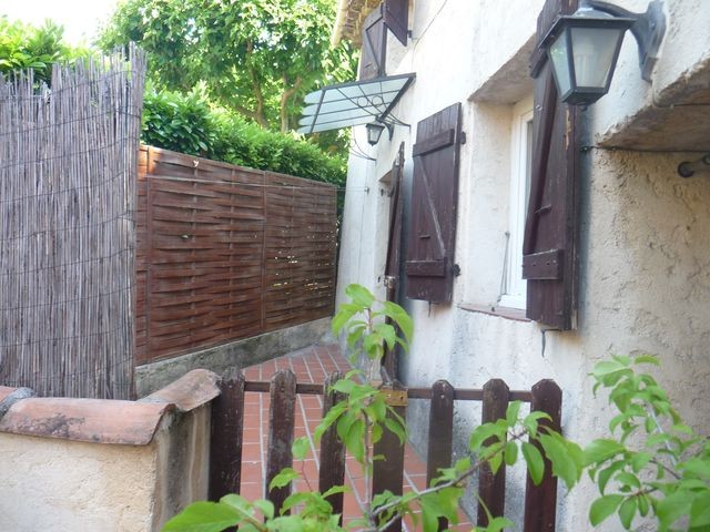 Location Appartement T1 ALLAUCH 13190 ENTRE PIE D'AUTRY ET VILLAGE A LA LOCATION - MEZZANINE - TERRASSE - AU CALME