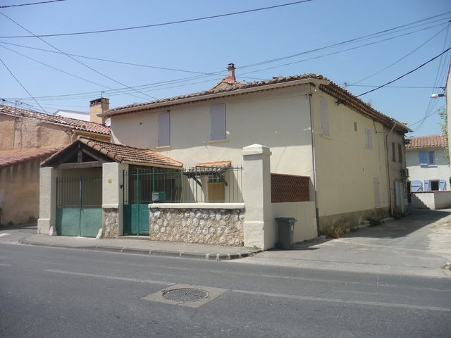 Location Appartement T2 MARSEILLE 13EME CHATEAU GOMBERT A LOUER - AU COEUR DU VILLAGE - ENTIEREMENT REFAIT A NEUF - PROXIMITE TOUTES COMMODITES 