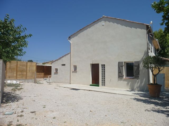 Location VILLA T3 MARSEILLE 13EME CHATEAU GOMBERT A LOUER - ENTIREMENT REFAIT A NEUF - 300m² DE TERRAIN