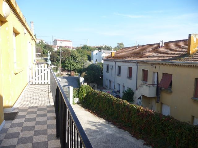 Location Appartement T3 MARSEILLE 13013 ST MITRE A LOUER - PETIT IMMEUBLE - DERNIER ETAGE - FACILITE STATIONNEMENT