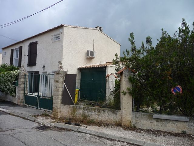 Location VILLA T4 MARSEILLE 13EME SUR LES HAUTEURS DE ST MITRE - LA BATARELLE HAUTE A LOUER - AU CALME - 214m² DE TERRAIN - GARAGE