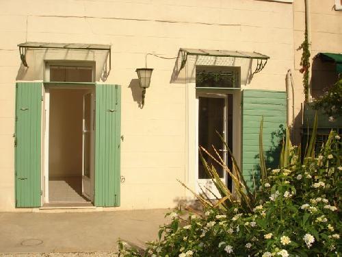 Location NOTRE AGENCE IMMOBILIERE SPECIALISTE SUR ALLAUCH PLAN DE CUQUES CHATEAU GOMBERT 11EME 12EME 13EME  VOUS PROPOSE SA MAISON DE VILLAGE EN LOCATION SUR 2 NIVEAUX T3 F3 JARDINET PROX COMMODITES