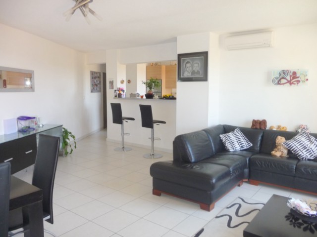 Vente T3 MARSEILLE 13EME   ST MITRE DANS RESIDENCE FERMEE T3 RECENT AU 2EME ETAGE AVEC ASCENSEUR