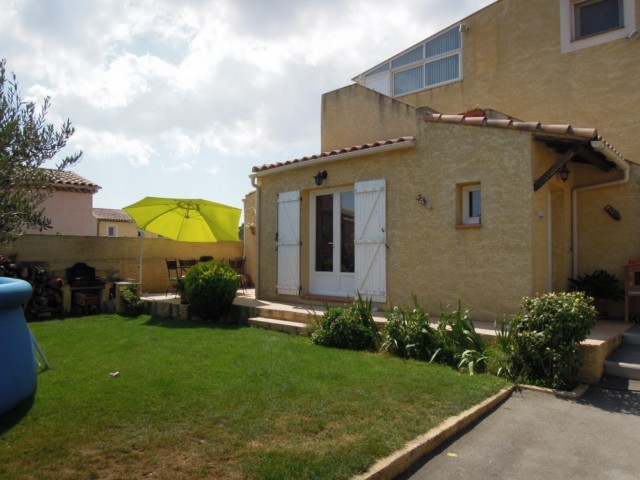 Vente T5 MARSEILLE 13 EME ST MITRE DANS COPROPRIETE DE 3 LOTS MAISON T5 SUR 400m² DE TERRAIN TERRASSE VERANDA CAVE ATELIER