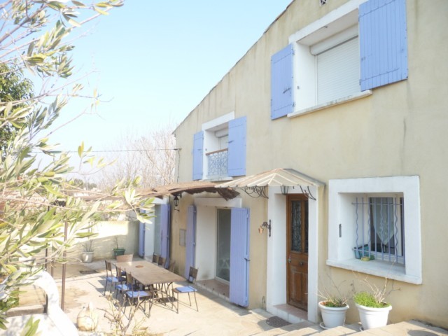 Vente VILLA T4/5 MARSEILLE 13EME ST MITRE MAGNIFIQUE ANCIEN CORPS DE FERME RENOVE - SEJOUR SALON AVEC CHEMINEE - BELLES PRESTATIONS