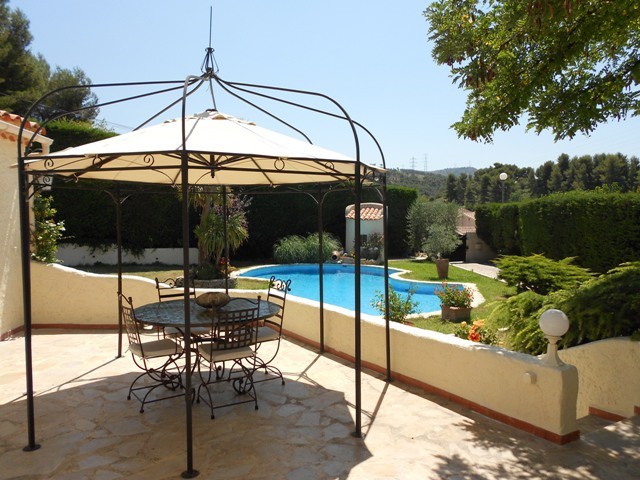Vente VILLA T7 ALLAUCH SECTEUR RESIDENTIEL - VILLA T4 + BUREAU ET T2 ATTENANT - 1270m² DE TERRAIN - PISCINE