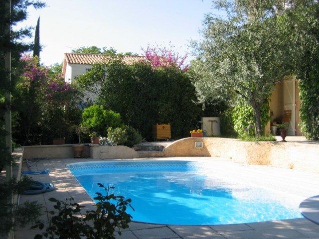 Vente VILLA T7 ALLAUCH PROXIMITE GOLF IDEAL 2 FAMILLES - 1000m² DE TERRAIN AVEC PISCINE - GARAGE - TERRASSE - AU CALME 