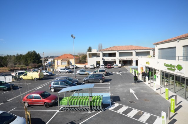 Vente MARSEILLE 13EME LIMITE PLAN DE CUQUES EMPLACEMENT N°1 - IDEAL COMMERCANT ET/OU INVESTISSEUR - 75m² SHON