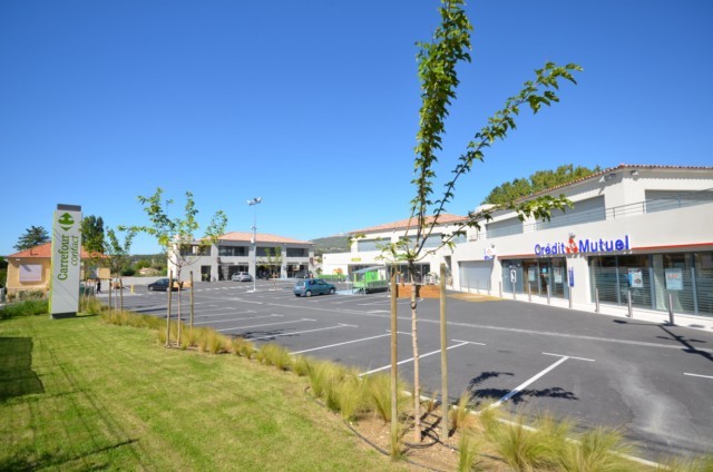 Vente MARSEILLE 13013 LIMITE PLAN DE CUQUES A LA VENTE - EMPLACEMENT N°1 - IDEAL COMMERCANT ET/OU INVESTISSEUR - 115m² SHON