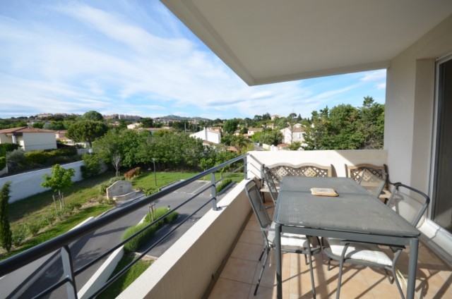Vente Appartement T3 MARSEILLE 13EME  ST MITRE DANS RESIDENCE FERMEE RECENTE - 2EME ETAGE - ASCENSEUR - TERRASSE - PARKING