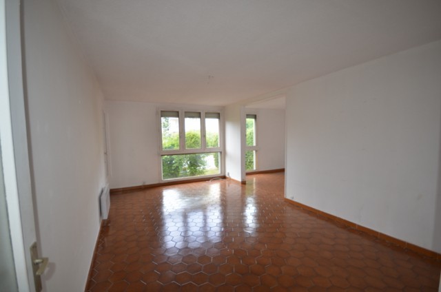 Vente Appartement T3/4 MARSEILLE 13013 LES OLIVES A LA VENTE - RESIDENCE FERMEE - RDC  - LOGGIA - PROXIMITE  TOUTES COMMODITES