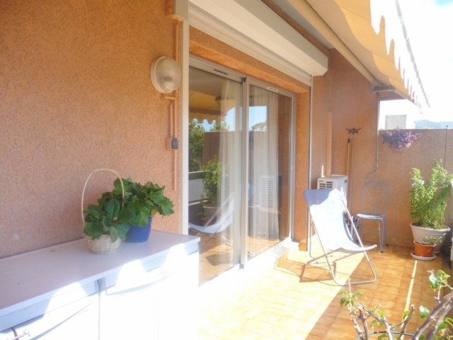 Vente Appartement T4 MARSEILLE 12EME ST JULIEN  DANS PETITE RESIDENCE FERMEE - 3 EME ET DERNIER ETAGE - TERRASSE 15m² 