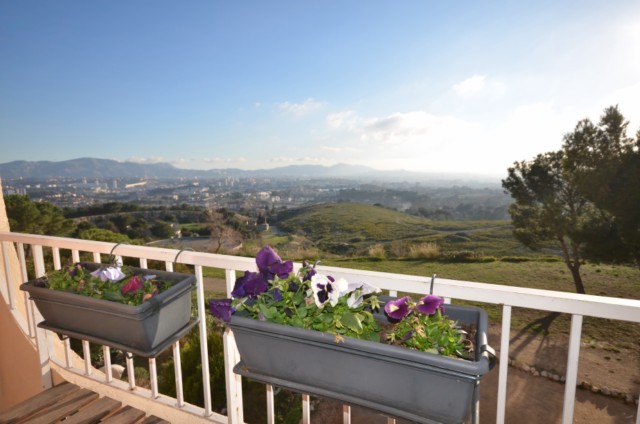 Vente Appartement T3 MARSEILLE 13013 ST MITRE A LA VENTE  - PETITE RESIDENCE AU CALME - VUE MER - PROXIMITE ECOLES BUS