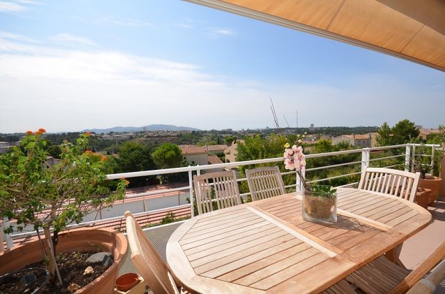 Vente Appartement T4/5 MARSEILLE 13EME TECHNOPOLE CHATEAU GOMBERT A LA VENTE - RESIDENCE FERMEE RECENTE STANDING AVEC PISCINE - 3EME ET DERNIER ETAGE - ASC - TERRASSE - GGE - PARKING