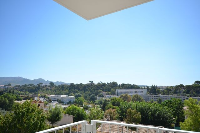 Vente Appartement T3 MARSEILLE 13EME TECHNOPOLE CHATEAU GOMBERT A LA VENTE - RESIDENCE FERMEE RECENTE - 1ER ETAGE - ASCENSEUR - TERRASSE - PARKING