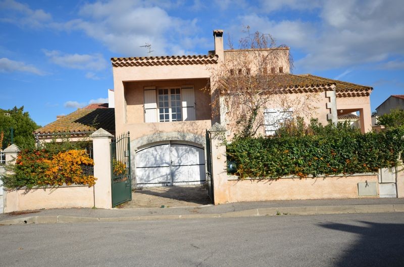 Vente VILLA T4 AUPS - A LA VENTE - A 5 MINUTES A PIEDS DU CENTRE DU VILLAGE - T4 + T1 INDEPENDANT - GRAND GARAGE - AU CALME