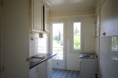 Vue de la  Cuisine vers le balcon