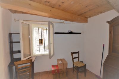 Vente Vente maison de village T4  sur 4 niveau avec cave voutée  à Aups